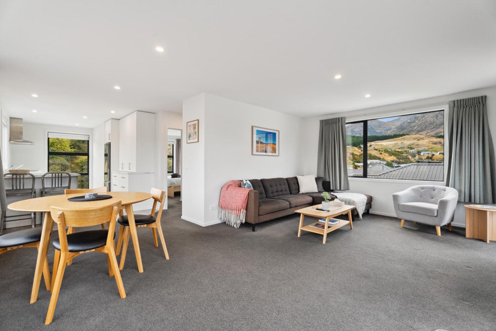 Modern Apartment With Coronet & Remarkables Views Queenstown Exterior photo