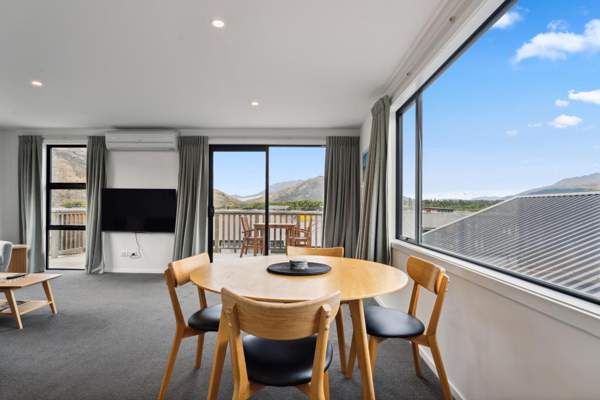Modern Apartment With Coronet & Remarkables Views Queenstown Exterior photo